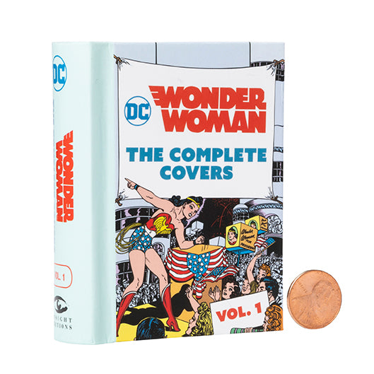 DC Comics: Wonder Woman: The Complete Covers Vol. 1 (Mini Book)